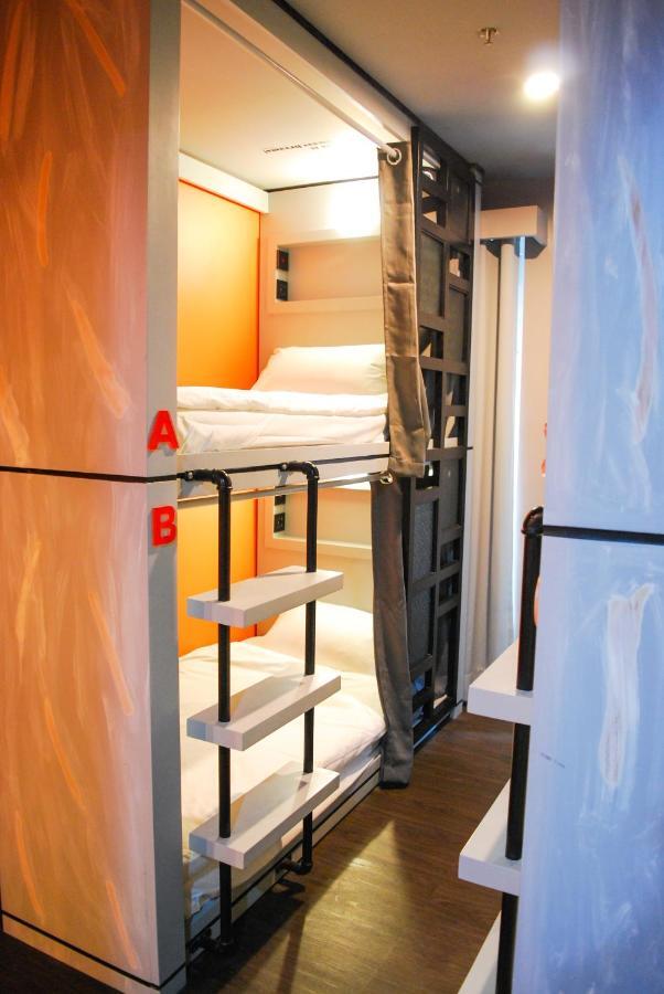 Abraham Manila - Located In Central Makati (Adults Only) Makati City Екстер'єр фото
